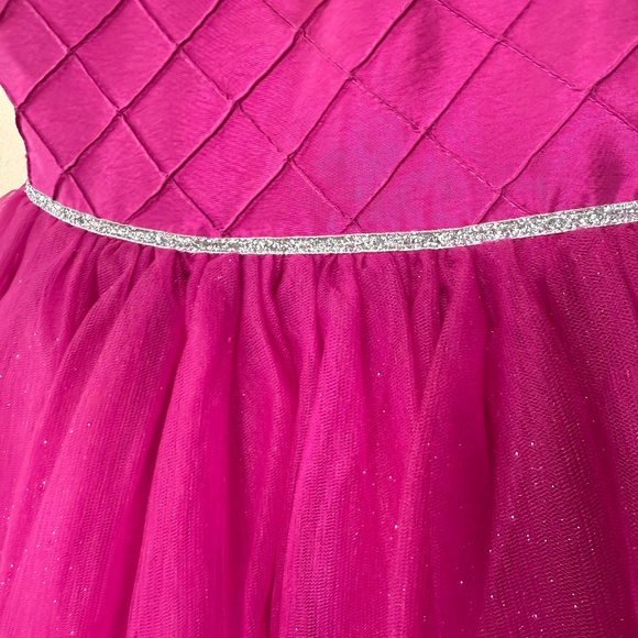 Beautiful Girl’s dress - Picture 6 of 6